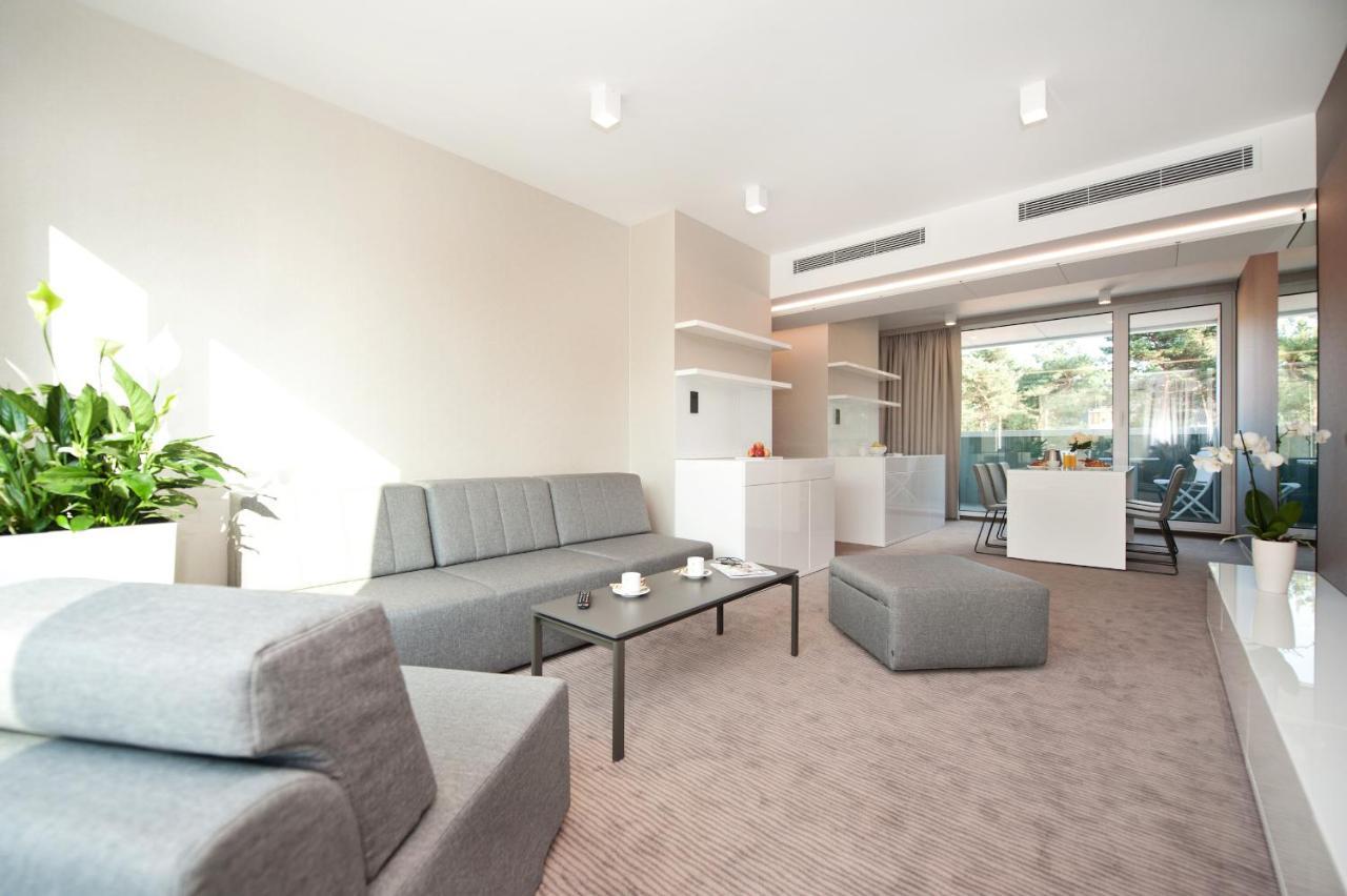 Baltic Palace Aparthotel Поберово Екстериор снимка
